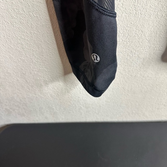 Lululemon Seek The Heat Crop Inky Floral Soot Black/Black W6C66S size 6 - Picture 5 of 5